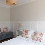 Charming Apartment Just Steps From The Pantheon