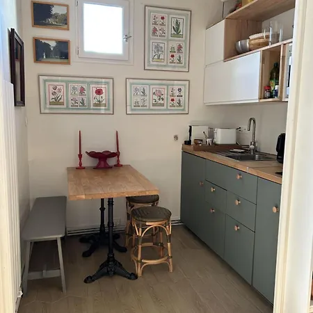 Charming Just Steps From The Pantheon * Parigi