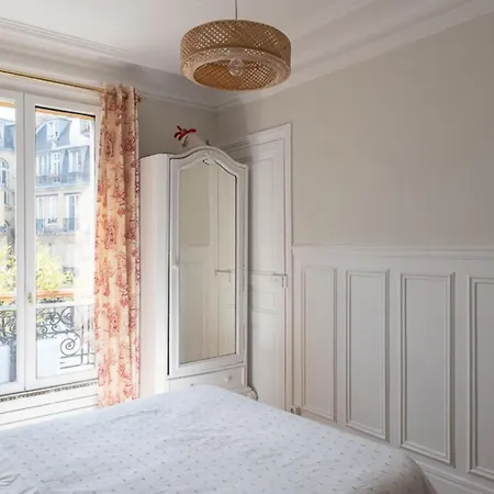 Appartamento Charming Just Steps From The Pantheon Parigi