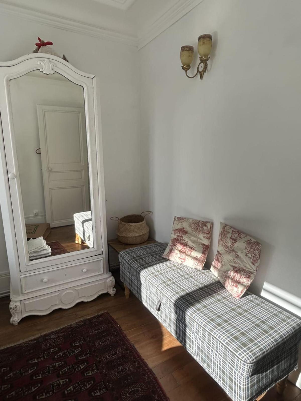 Charming Just Steps From The Pantheon Appartamento Parigi
